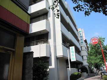 同じ敷地内に外科があります。