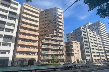 ライオンズプラザ目黒の外観(西側から)