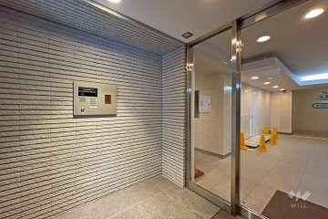 エントランス内はオートロック付きです。