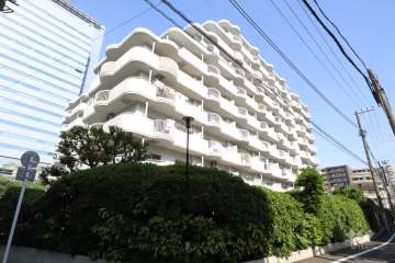 ハイネス目黒の外観(西側から)