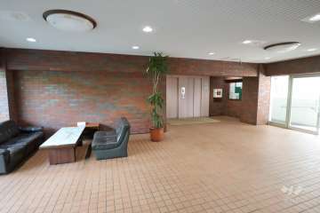 エントランス内