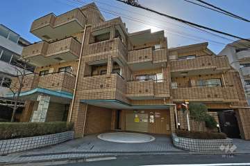 ファミールグラン恵比寿の外観（北側から）