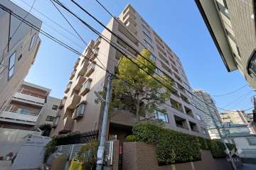 クリオレミントンハウス恵比寿の外観(南東側から)