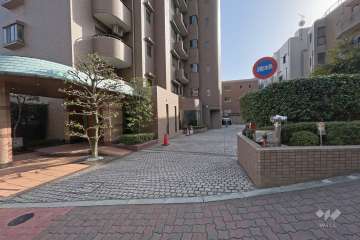 駐車場の出入り口