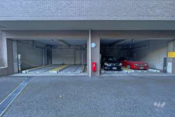 敷地内駐車場（屋内機械式）