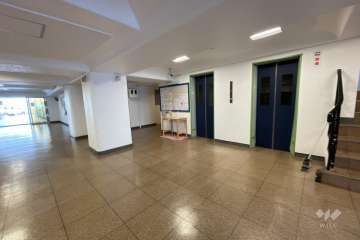 共用のエレベーター