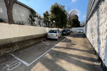 敷地内駐車場（屋外平面式）