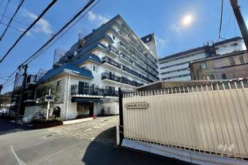 秀和恵比寿レジデンスの外観(北側から）