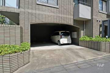 敷地内駐車場（屋内平面式）