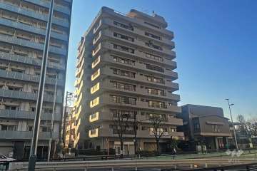 パラスト下目黒の外観(南東側から)