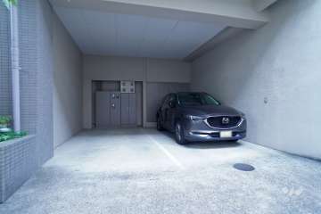 敷地内駐車場（屋内平面式）