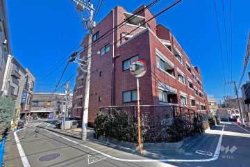 敷地北側前面道路と西側道路