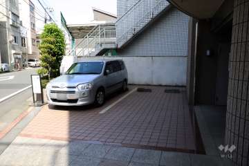 敷地内駐車場（屋外平面式）