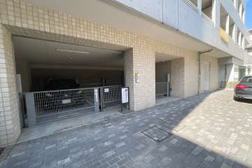 敷地内駐車場（屋内機械式）