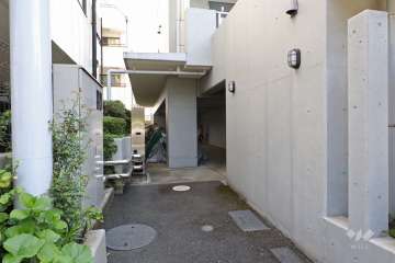 駐輪場（屋根付き）