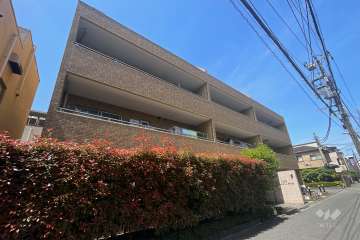 クリオ目黒ラモードの外観（南東側から）