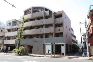 スカイコート学芸大学壱番館の外観（南東側から）