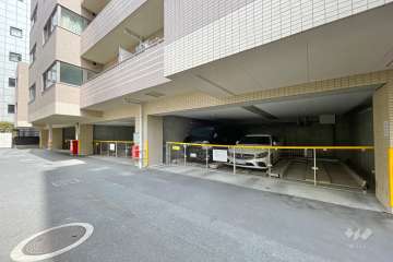 敷地内駐車場（屋内機械式）