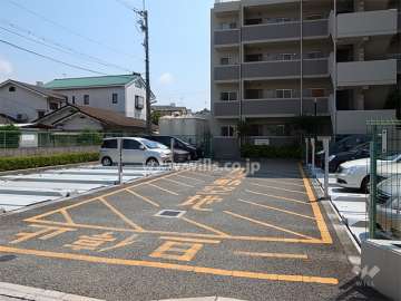 敷地内駐車場（屋外機械式）