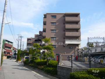 ルネ宝塚南口パレノーブルの外観（西側から）