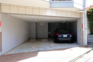 敷地内駐車場（屋内平面式）