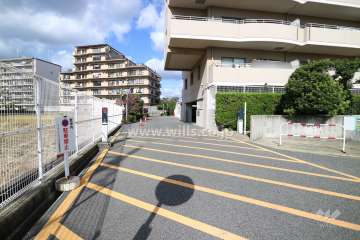 駐車場出入り口（リングシャッター付き）