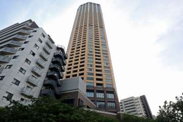 中目黒アトラスタワーの外観（東側から）