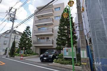 パークホームズ目黒中町の外観（北側から）