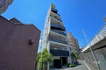 アジールコフレ渋谷神泉の外観（南側から）