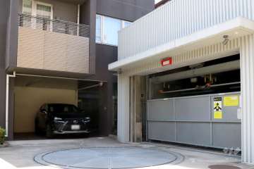 敷地内駐車場（屋内平面式・屋内機械式）