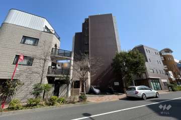 ブライズ恵比寿の外観(西側から）