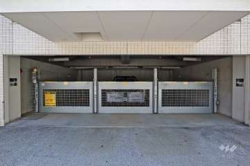 敷地内駐車場（屋内機械式）