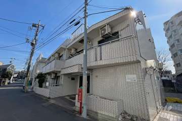 スカイコート都立大学の外観（北西側から）