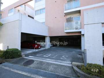 敷地内駐車場（屋内機械式）