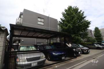 グランドエクセル祐天寺の外観(南西側から)