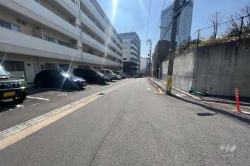 敷地北西側の前面道路