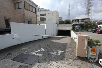 駐車場の出入口