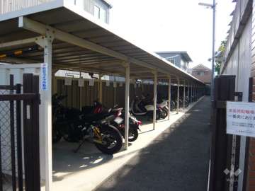 エントランス側の駐輪場
