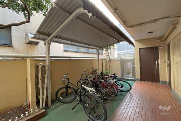 駐輪場（屋根付き）