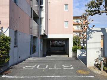 駐車場の出入り口