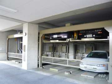 敷地内駐車場（屋内機械式）