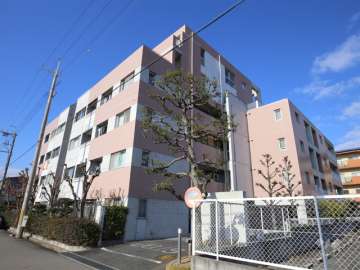 パレ伊丹北2の外観（南東側から）