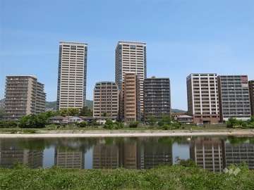 宝塚ガーデンハウス・花のみちの遠景