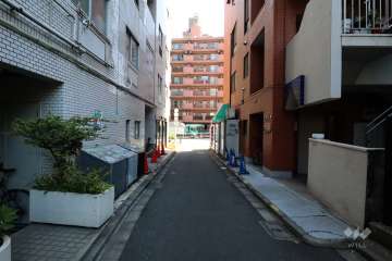 敷地南東側の前面道路