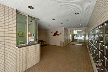 エントランス内