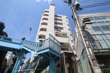 マートルコート中目黒の外観(南西側)