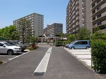 敷地内駐車場（平面式と機械式とがあります。）