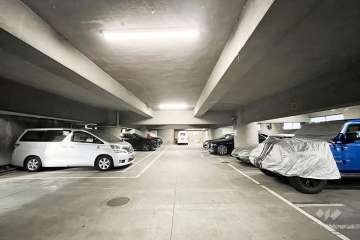 敷地内駐車場（屋内平面式）