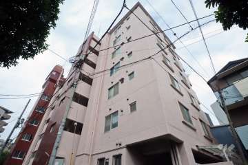 パラスト青葉台の外観(南西側から)