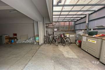 屋内に設けられた駐輪場